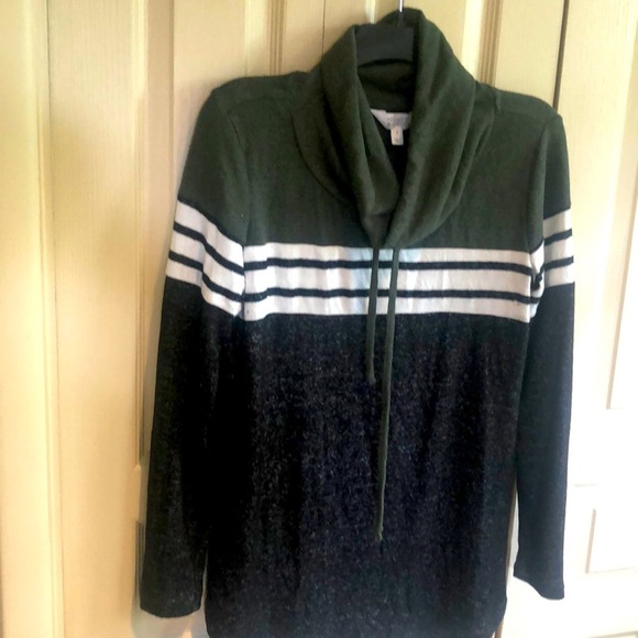 Market & Spruce Womans  Light Weight Turtle Neck  Sweater Size M - Picture 1 of 5